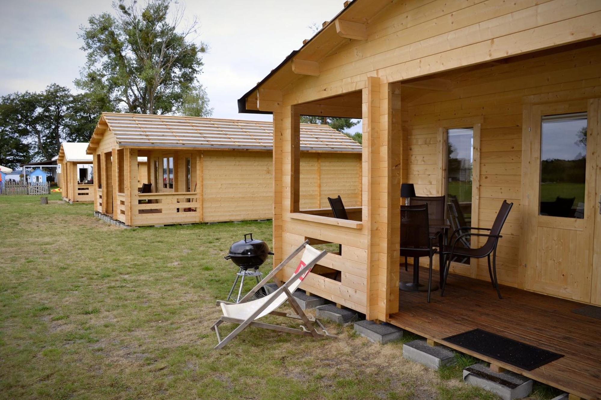 Camping Szczecinek Domy Wypoczynkowe Ngoại thất bức ảnh